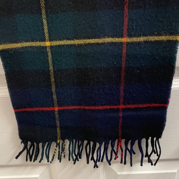 100% Pure Lambswool Great Britain Holiday Tartan Plaid Scarf - Picture 7 of 9